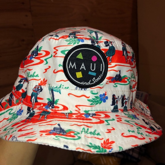 Bucket hat - Picture 1 of 3